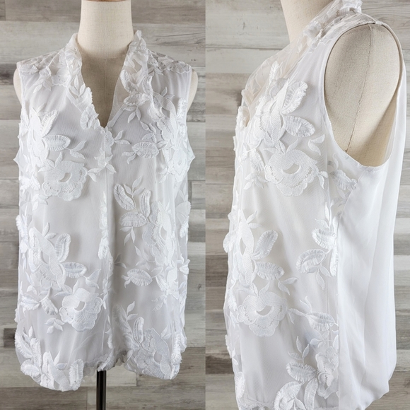 Liz Claiborne Tops - Liz Claiborne Career White Floral Lace Sleeveless Deep VNeck Blouse Size Medium